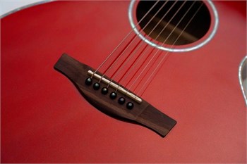 Covenant Focus Red XTE гитара трансакустическая с чехлом Focus Red XTE