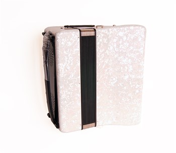 Weltmeister Achat-III-80/34-WH Achat 80 Аккордеон 34/80/III/5/3, белый, с ремнями и чехлом Achat-III-80/34-WH