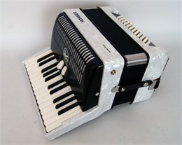 A1695 BRAVO II 60 White Аккордеон Hohner A1695
