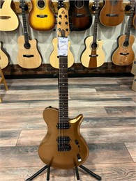 Covenant I-STD 100 gold электрогитара в чехле с аксессуарами I-STD 100 gold